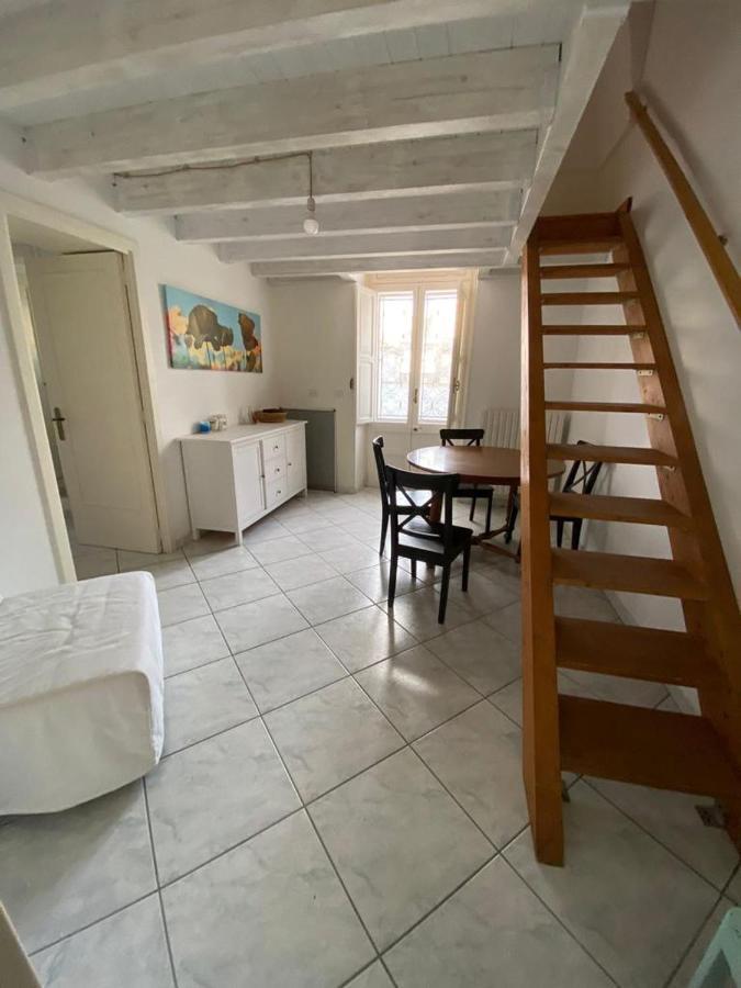 Appartamento In Pieno Centro A Lecce Exterior foto